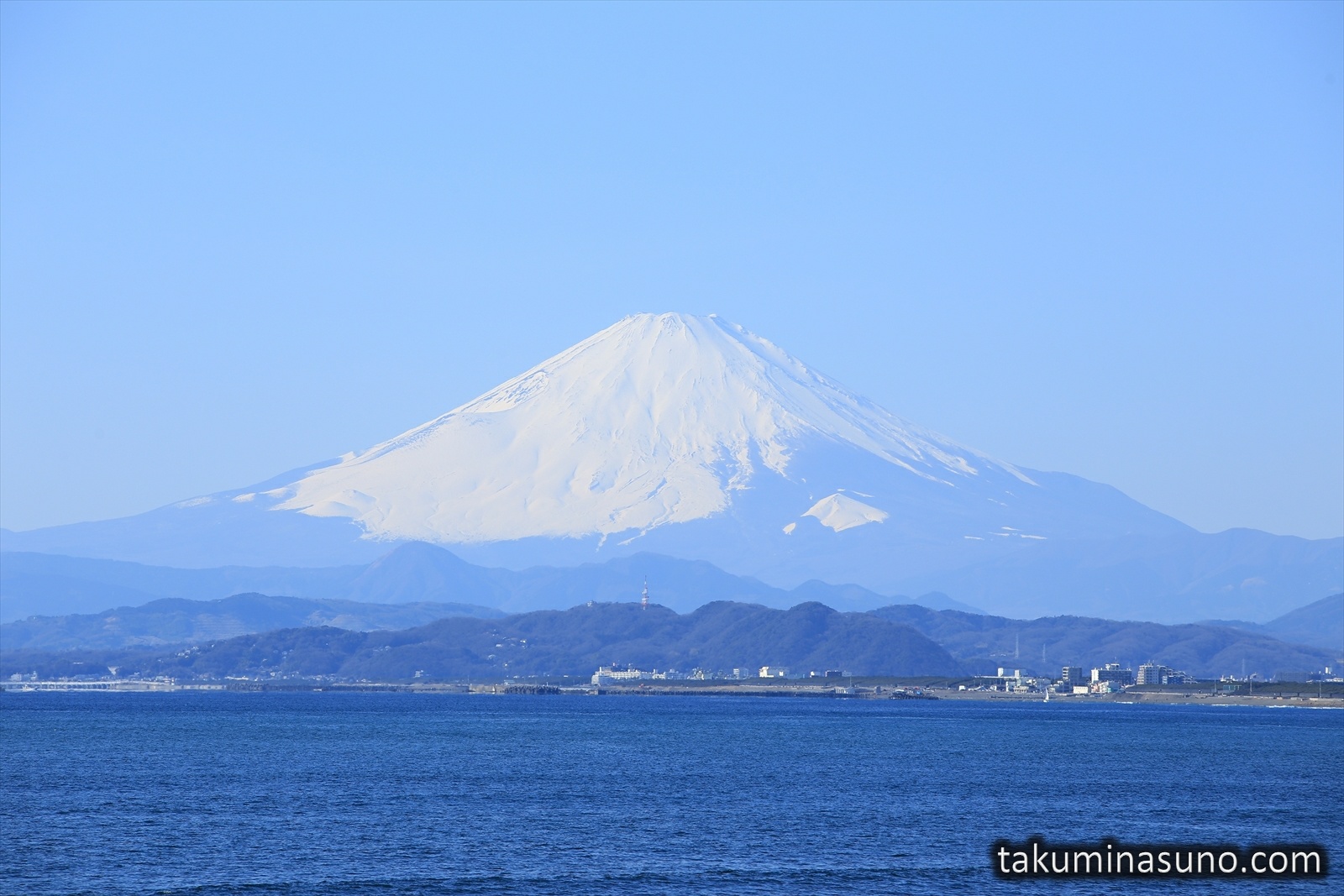 江ノ島って富士山がとても綺麗に見えるんですよね 一人十郷 Takumi Nasuno Photography