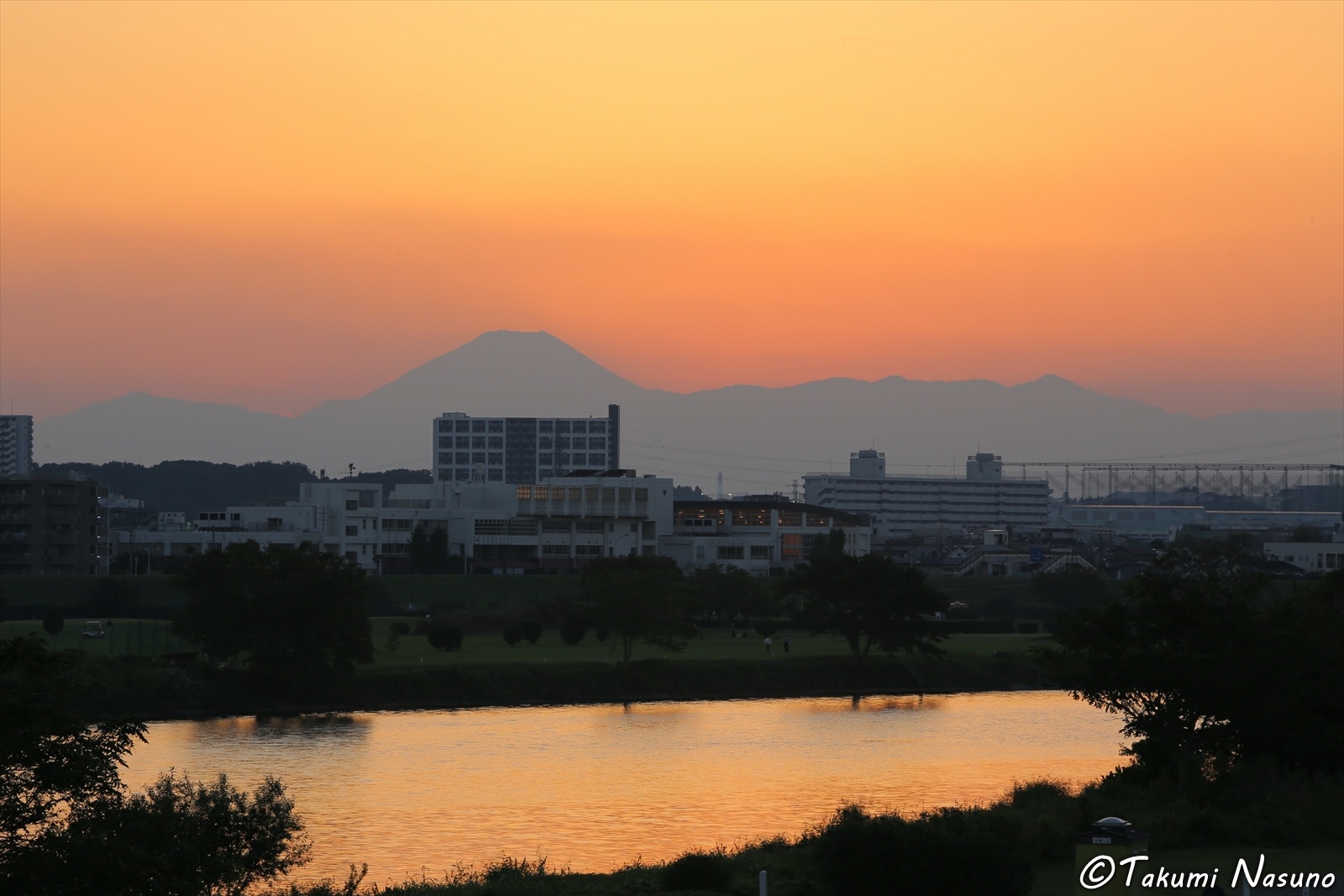 Sunset over Tama River